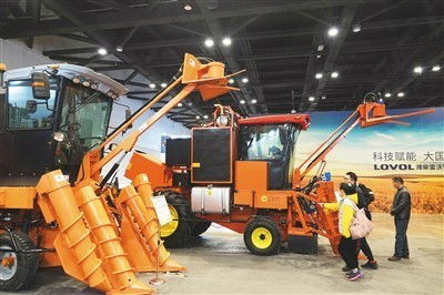 人民日报关注丨南宁举办中国 东盟农业机械博览会